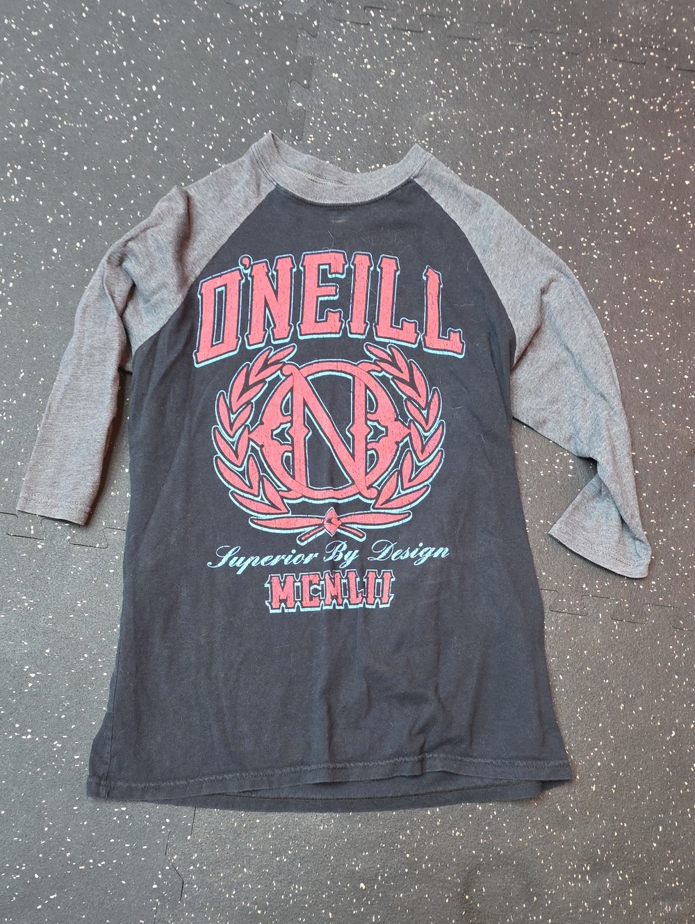 O'Neill Black Body Gray Raglan Tee with Red Graphic